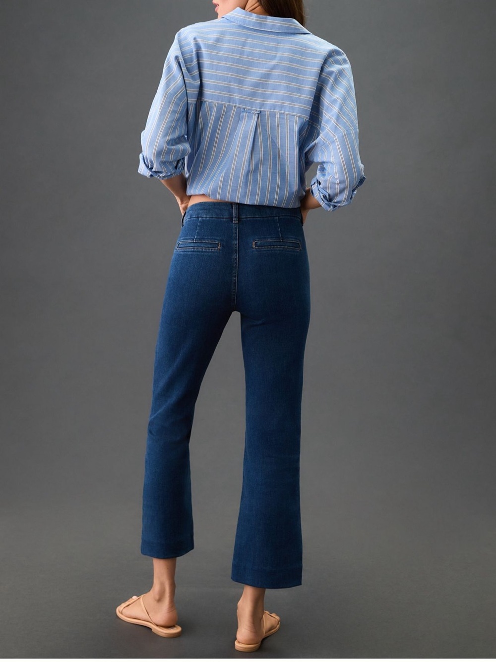 Anthropologie Pilcro Mid-Rise Crop Flare
Trouser Jeans Dark Denim Size 30